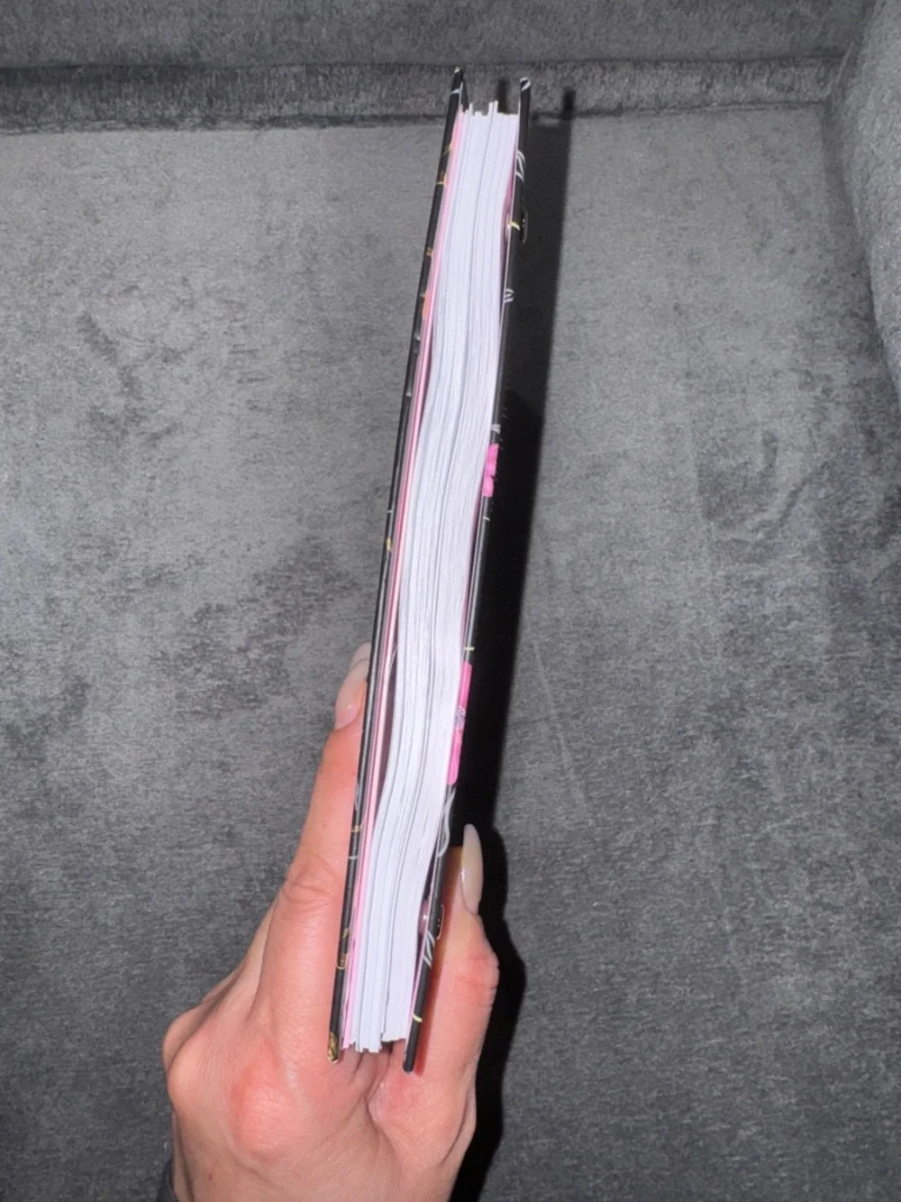 lilaGRACE - NWT 2026 Spiral Black & Pink Floral Planner with Pen & Sticky Tabs